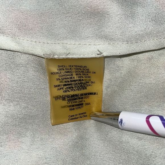 Alice + Olivia Floral Printed Mini Dress in Multicolor Silk Water colours - Picture 15 of 16